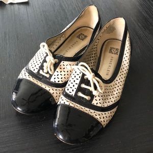 Anne Klein Akparkar Flats - Cream & Black
